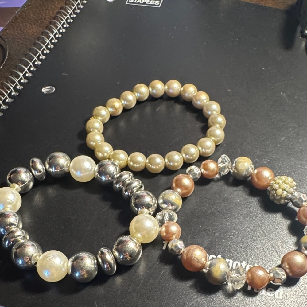 Elegant Pearl and Metallic Bracelet Set